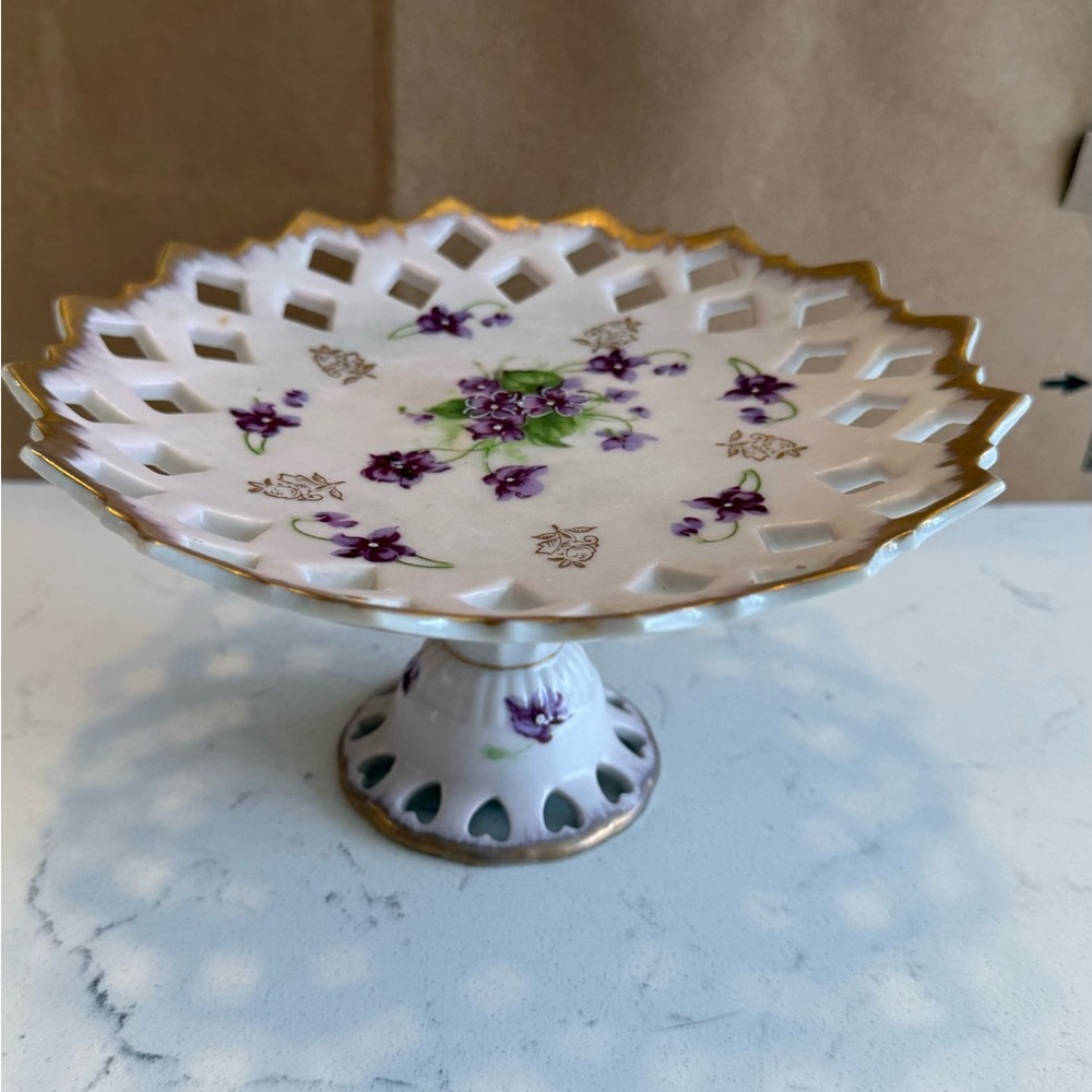Lefton White Porcelain Display Piece